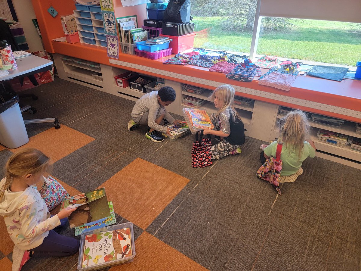 DegroodMegan's tweet photo. Today we are shared about our weekends during Morning Meeting and learned about Read to Self and picking books on this magnificent Monday!
#wemakeMondaysgreat #talkingislearning #booksrule https://t.co/LYCU97iruU