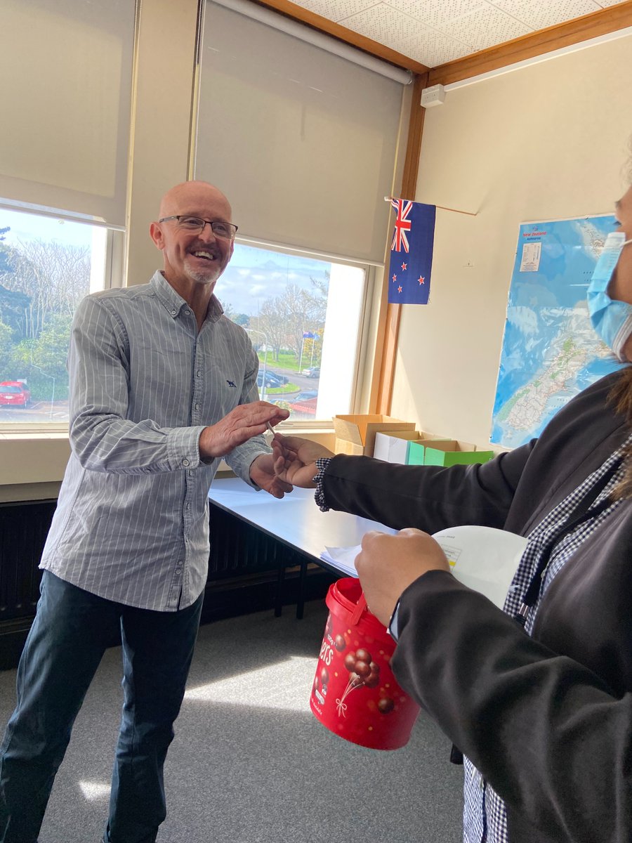 AIS_AucklandNZ's tweet photo. The health and safety committee at AIS marked Mental Health Awareness Week (MHAW) today and handed out info cards and lollipops to students and staff. This year's theme is Reconnect - with the people and places that lift you up, hei pikinga waiora #MHAWNZ #studyAIS https://t.co/JjyJSZyxB2