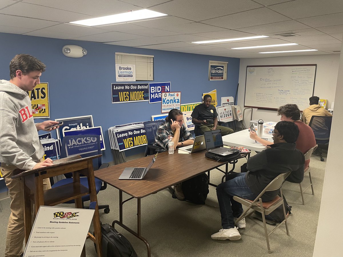 WillThorne03's tweet photo. The Towson @MDCollegeDems had a great night talking to voters for @iamwesmoore, @arunamiller, and all of our @mddems! We called about 4,000 voters in less than 2 hours! #AllBluein2022 https://t.co/661Vuuh5Os