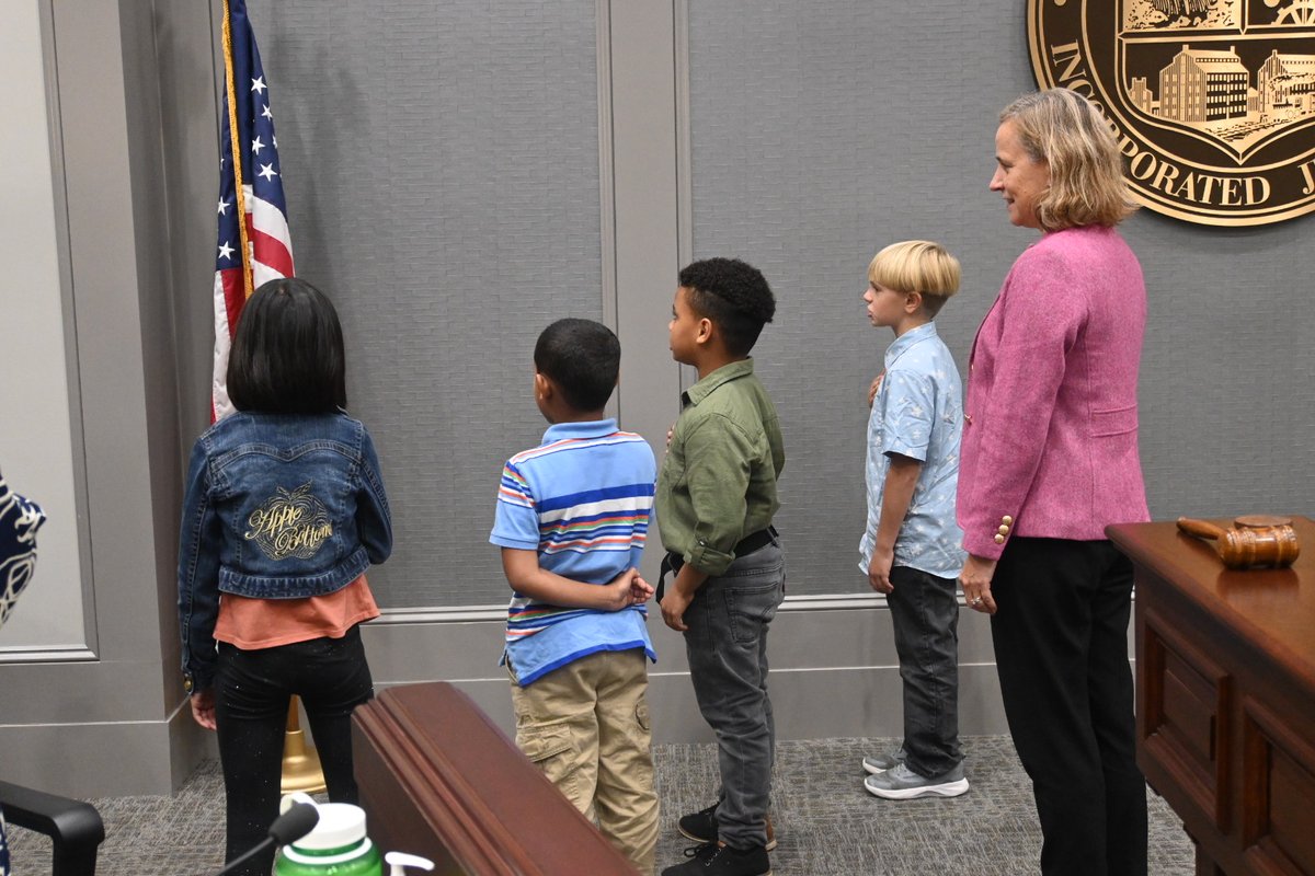 For the first time since March 9, 2020, we had a group of students lead the pledge of allegiance at tonight's Board of School Committee meeting. Thank you to Bakersville Bulldogs Luis, Kaci, Cody and Ronnie for leading the pledge and Principal Josef for helping coordinate.