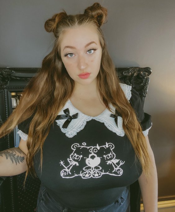 Big tiddy goth gf https://t.co/pl5Ut82l8x