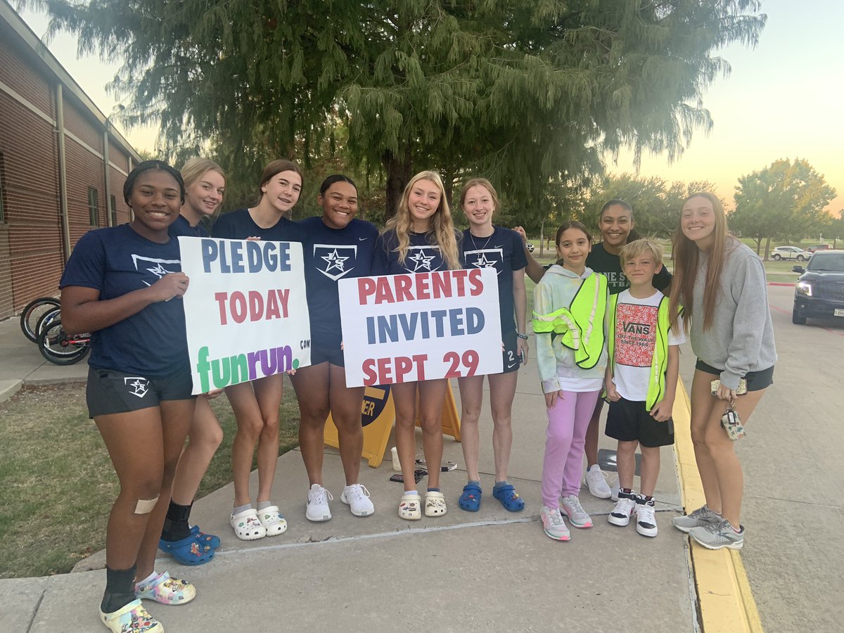 Great start to the day with @LSHSRangers softball team!! Thanks for helping with greeting our students.