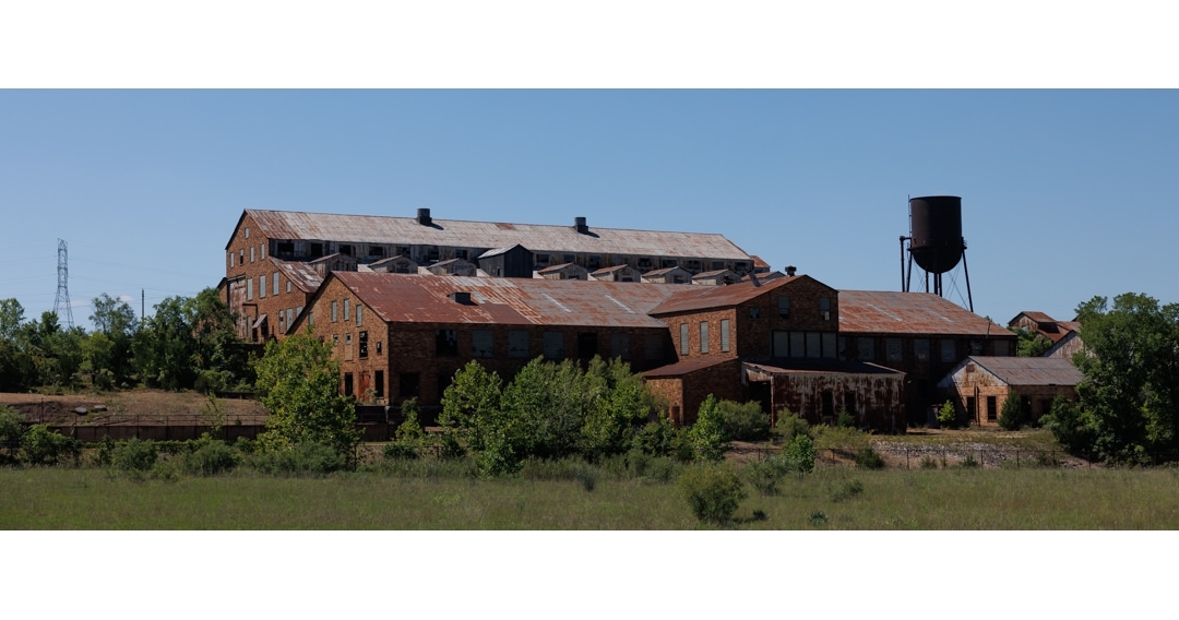 notleyhawkins's tweet photo. Missouri Mines State Historic Site in Park Hills, Missouri. Photography by Notley Hawkins. #missouri #mines #leadbelt #industrial #miningdistrict #building #architecture #park #statepark #historicsite #summer #august https://t.co/gFl5D2MIl2 https://t.co/caH3YvOKTZ