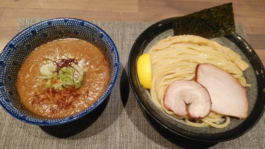 nibotktr1214's tweet photo. おはようございます！
今月も残りわずかとなり���したがよろしくお願いします！🙏✨

限定 煮干しそば
　　 和節醤油そば
(今月末まで)

#麺屋必道
#社員募集
#スタッフ募集 https://t.co/W0NGPwJMvf