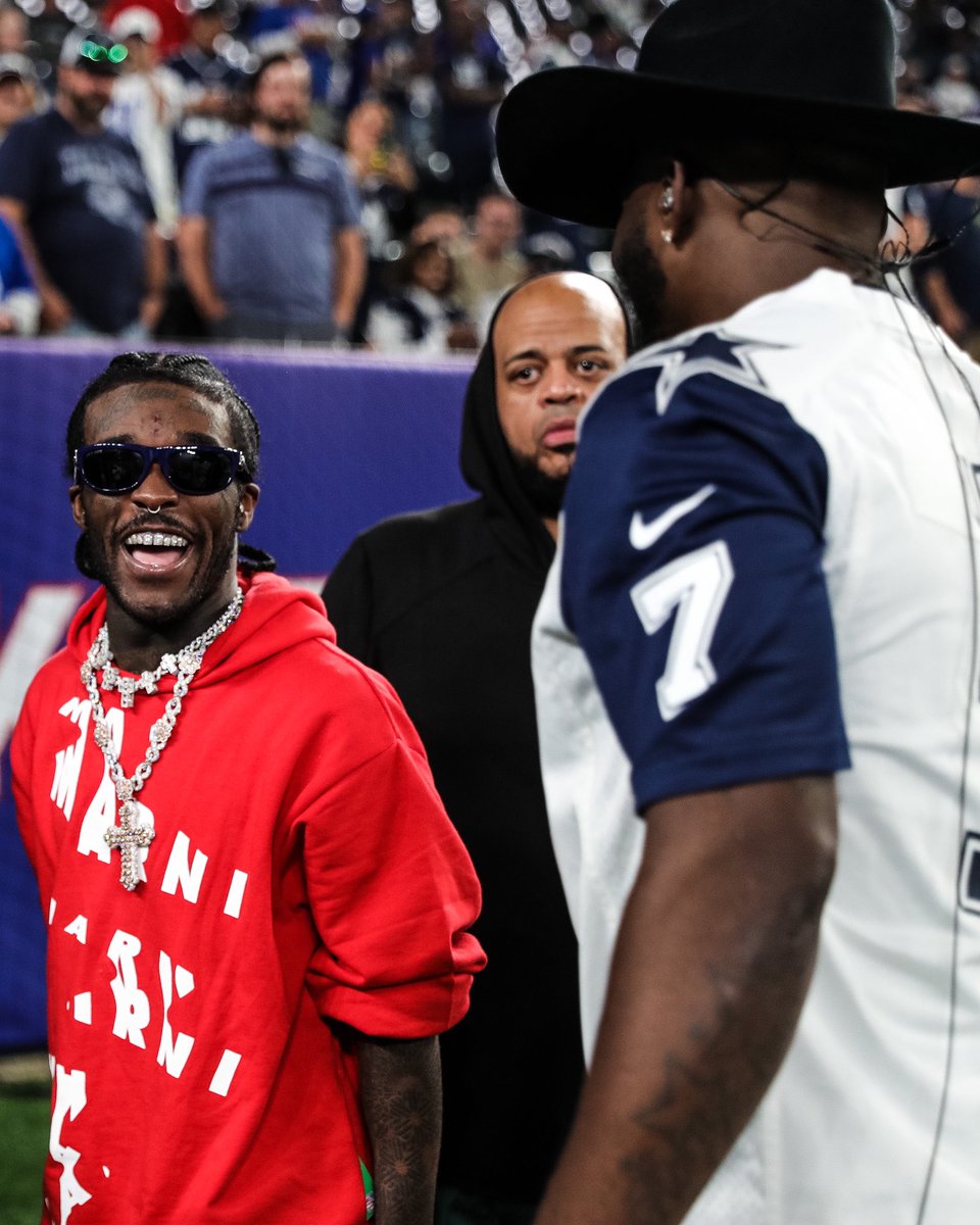 dallascowboys's tweet photo. ❌ Factor 🤝 Baby Pluto 🪐

@LILUZIVERT | #DALvsNYG https://t.co/eNmE6l0ISX