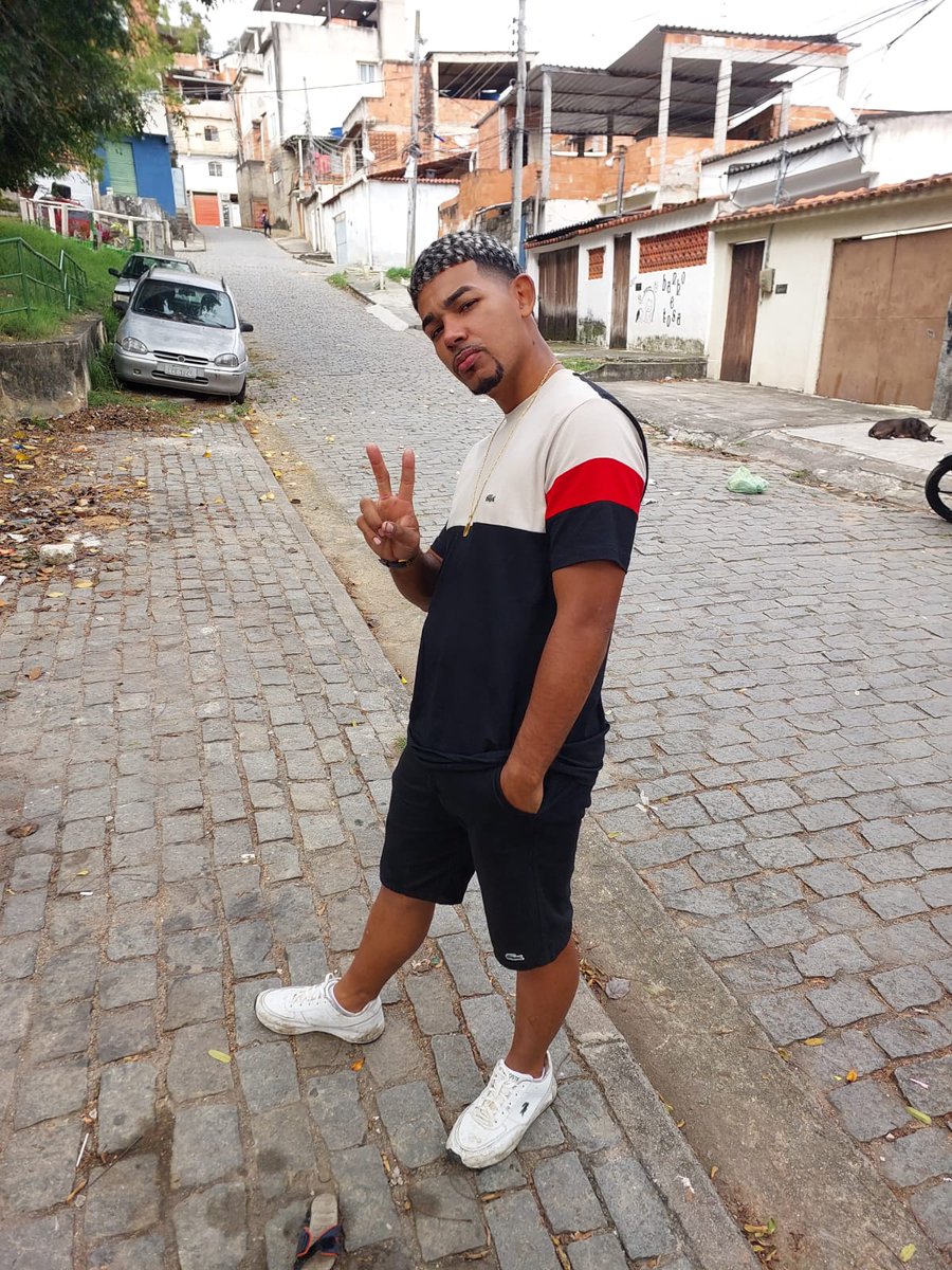 QueridinhoOFC's tweet photo. +1 Ainda de Sábado 😅❤️ https://t.co/LETWjG4PEz
