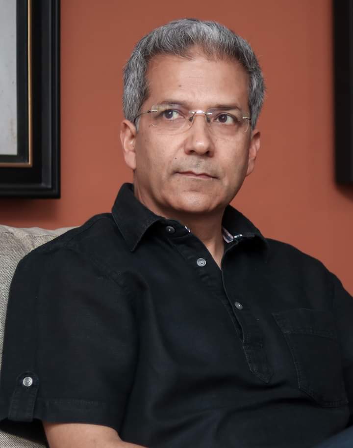 यी महानुभाव(जो आफ्नोभन्दा पनि आफूलाई अन्य दलहरूको भविष्यवक्ता ठान्छन्)ले गए राति राजीनामा चढाएछन्। 
विचारभन्दामाथि देश छ भन्दाभन्दै राजनीतिक अभीष्टभन्दामाथि हरेस छ भन्ने प्रमाणित गरे। बधाई छ!