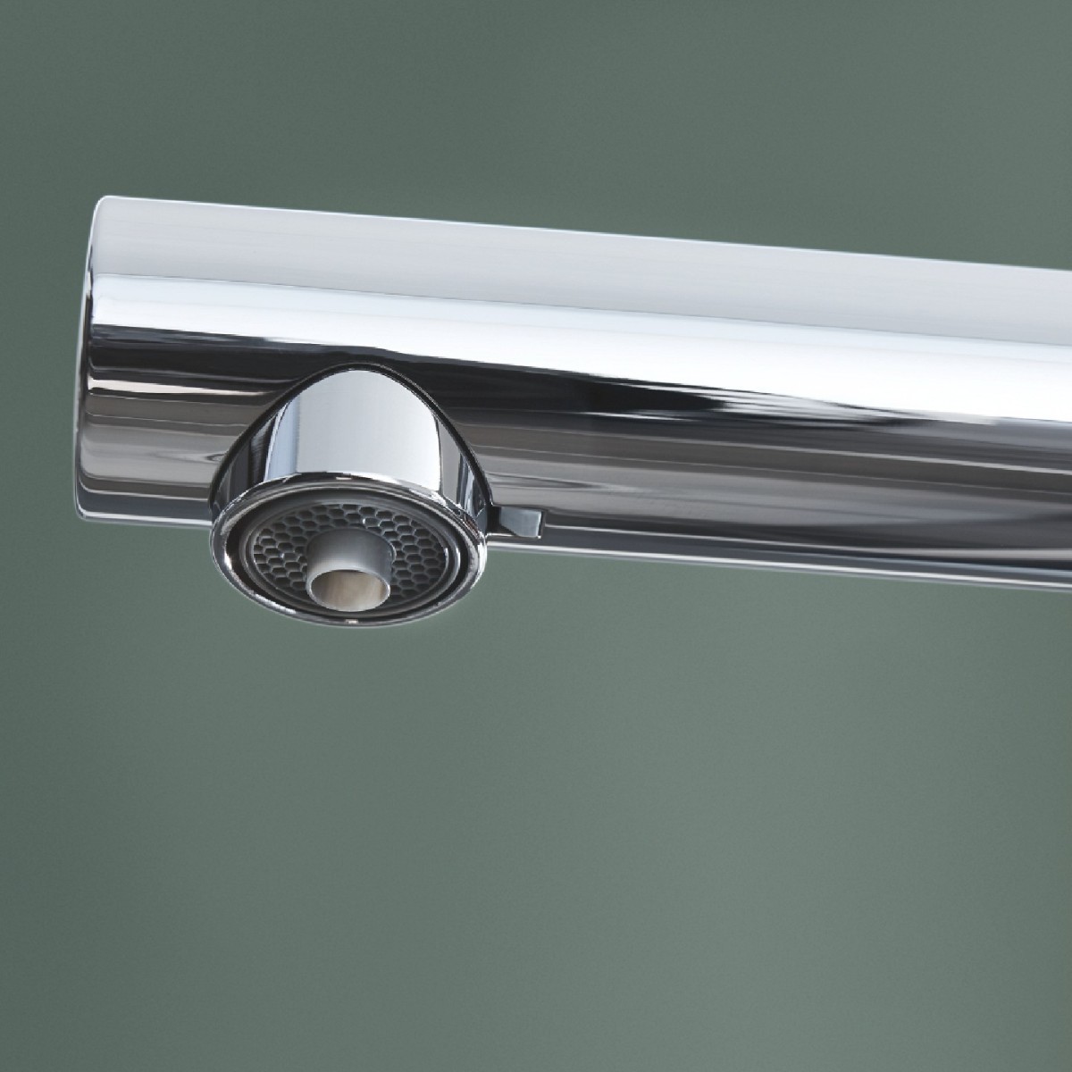 GroheUK's tweet photo. Spotlight 🔍 on our GROHE Blue Pure Minta filter water tap! 

Purchase an eligible GROHE Blue Pure before the 15th of October and receive £30 #cashback!  👉 https://t.co/srjfiaEbUz https://t.co/VFNnczeH2K