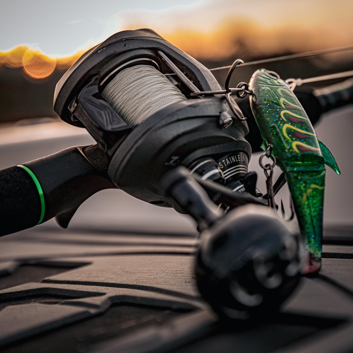 deandotfish's tweet photo. Loving my new colour in Awoonga at the moment, can't wait to take it to the road and see what other red claw infested barra dams i can smoke them in. #sunsets and #barramundi is there anything better? #awoonga #redclaw #molixshad https://t.co/5IhNuxiSIb