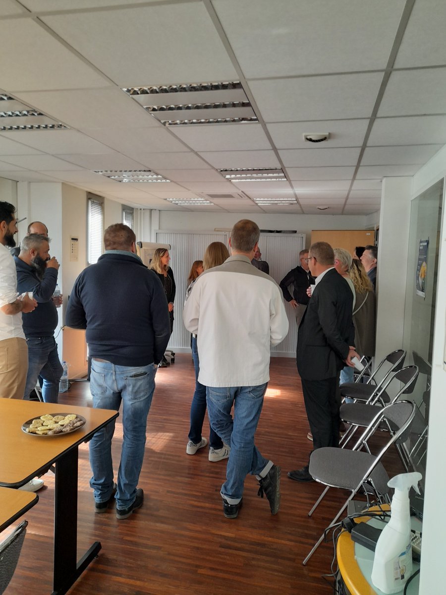FTravail_GE's tweet photo. #Restart merci au public &amp; aux partenaires présents hier au forum de la création d'entreprise organisé par #poleemploi Saint-Dizier avec la @regiongrandest @BNPParibas @CCIHauteMarne @CMAFrance_ @banquedefrance @EstCapeb @franceactive @Adieorg @AgricultureAube @cress_grandest ... https://t.co/MzYbkuOPeS
