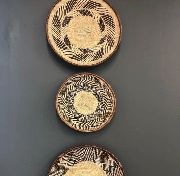 Ivenkile's tweet photo. Amazing handwoven baskets available for purchase. We are based in Durban and courier is available nationwide. Please contact us on 0815620638 to place your orders
.
.
Frame1:R430
Frame2:R550
Frame3:40cm R195 each
Frame4:R250 https://t.co/1Ml5TBrPOX