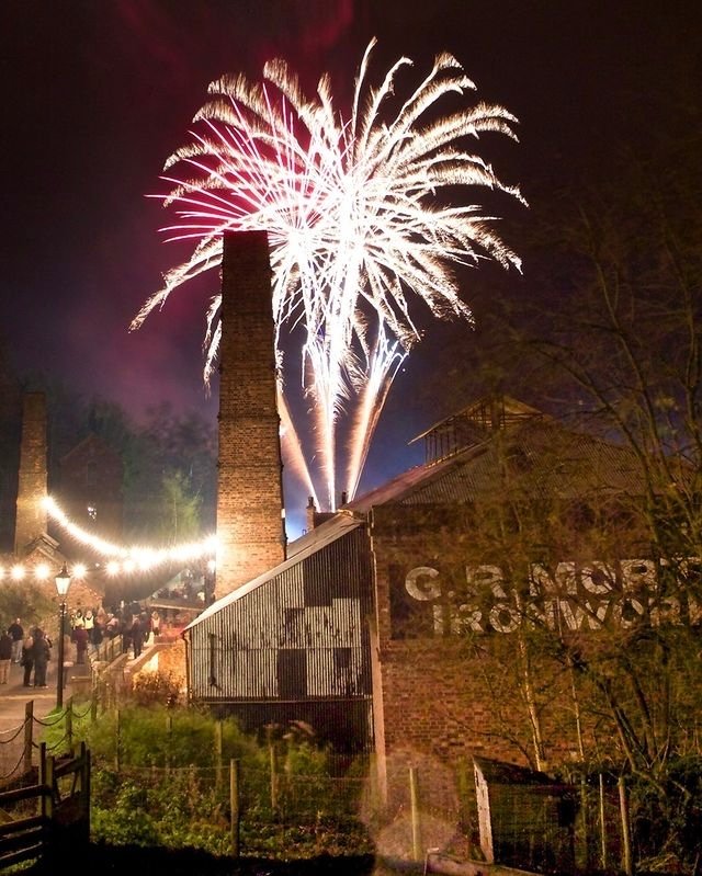 VisitTelford_'s tweet photo. Fireworks night at Blists Hill Victorian Town💥 

📅 Sat 5 November
⏰ Opens at 6pm
💥 Fireworks at 7:45pm 
🎟 Adults £15 | children £10 >> https://t.co/zthAzB10Xu.
🅿️ Free parking at Ironbridge Park &amp; Ride

#Telford https://t.co/TmAMOjl5P7