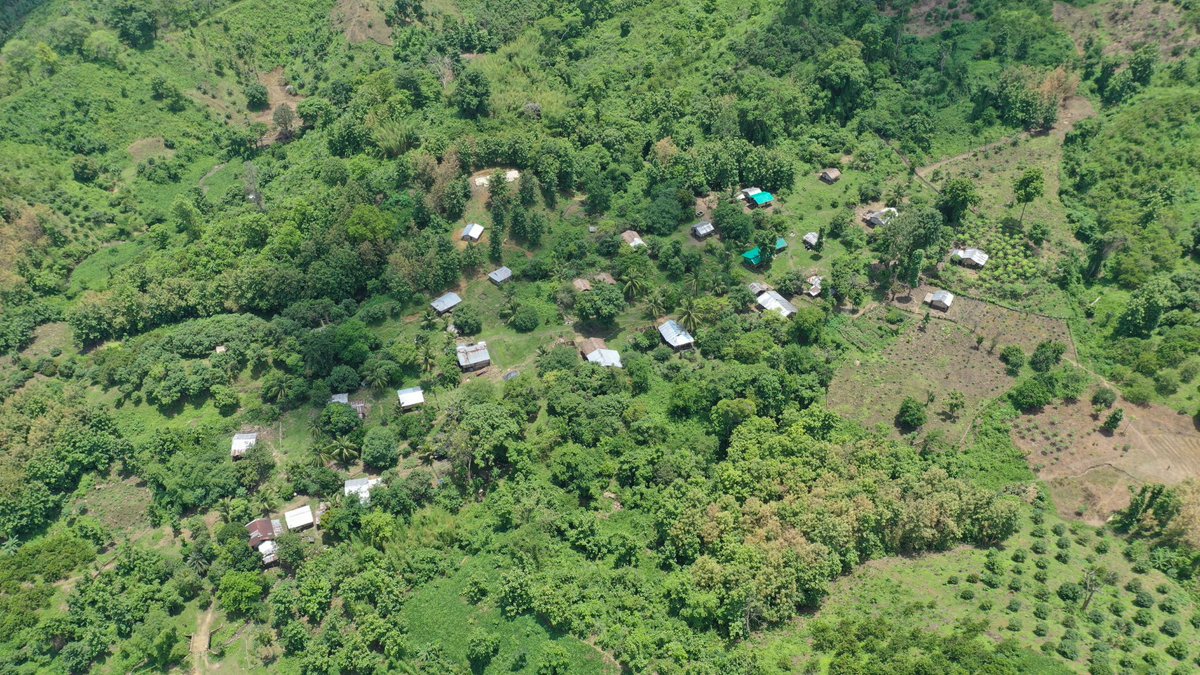 Green_ink_bd's tweet photo. In the middle of Bandarban,"Dim Pahar" (Egg Hill) is the home of the Mro people of Rumbet Para, they were able to bring a change in their community with the necessary pieces of training on agro-ecology with the support from AFD. #communication4change #ittakesavillage https://t.co/s1dHmOjsXI