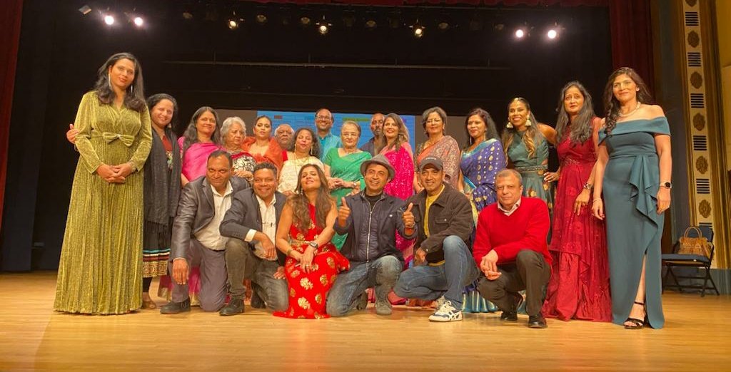 iFaridoon's tweet photo. Memorable time with legend Asha Parekh ji with team IIFFB 2022, Boston. 

#ConnectDilSe
#StayConnected https://t.co/dxET2mvJ1b