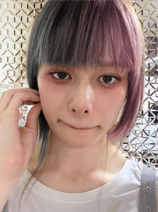 アプリで化粧してみた。 2枚目二重テープがはみ出てる設定？乁( ゜⊿  &deg; )厂ﾏｼﾞmystery  #森野ゆの #自撮り女子 https://t.co/gVsjiKPMz9<a href="/tag/%E6%A3%AE%E9%87%8E%E3%82%86%E3%81%AE"class="tags">#森野ゆの</a><a href="/tag/%E8%87%AA%E6%92%AE%E3%82%8A%E5%A5%B3%E5%AD%90"class="tags"><span>#自撮り女子</span></a>