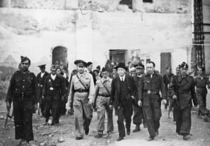 27 de septiembre de 1936. En el Alcázar de Toledo (España), las tropas de la 5.ª bandera de la Legión Española, al mando del general José Varela ('Ejercito de África'), levantan el asedio al Alcázar, hasta entonces republicano y refugio de familias.