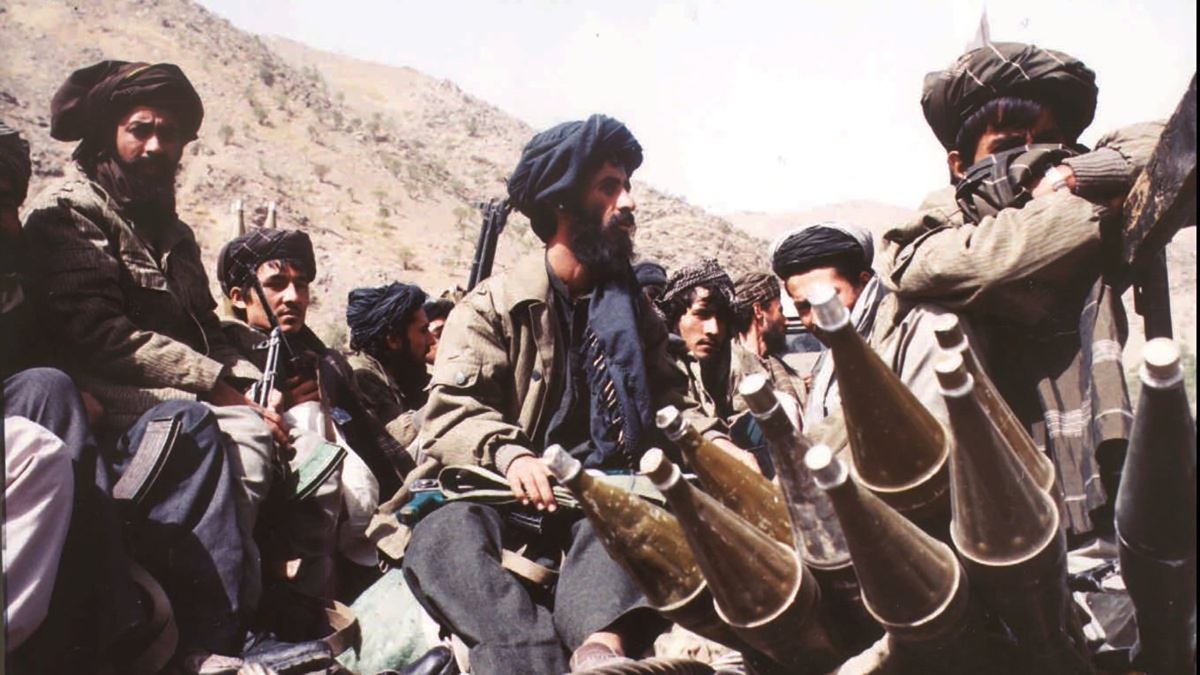 27 de septiembre de 1996. El régimen talibán toma la capital de Afganistán, Kabul. El mismo país que lo financió, fue el que reconoció su soberanía: los EEUU.