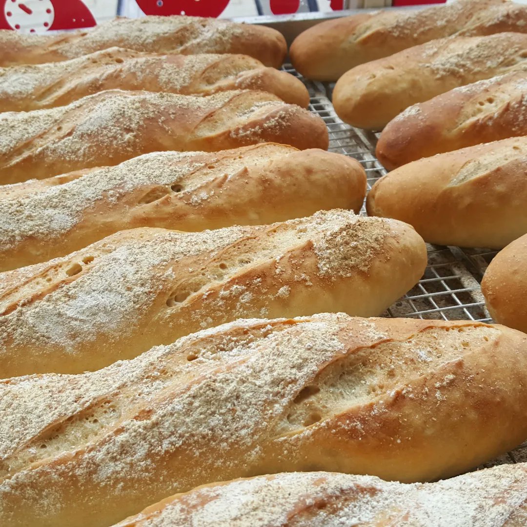 It's Bread Tuesday - the day when we encourage everyone to pop down and pick up a loaf of real bread. Encouraging everyone to try sourdough since its Sourdough September
#bread #realbread #realbreadcampaign #sourdough #sourdoughseptember #longslowprove #lovebread #lovesourdough