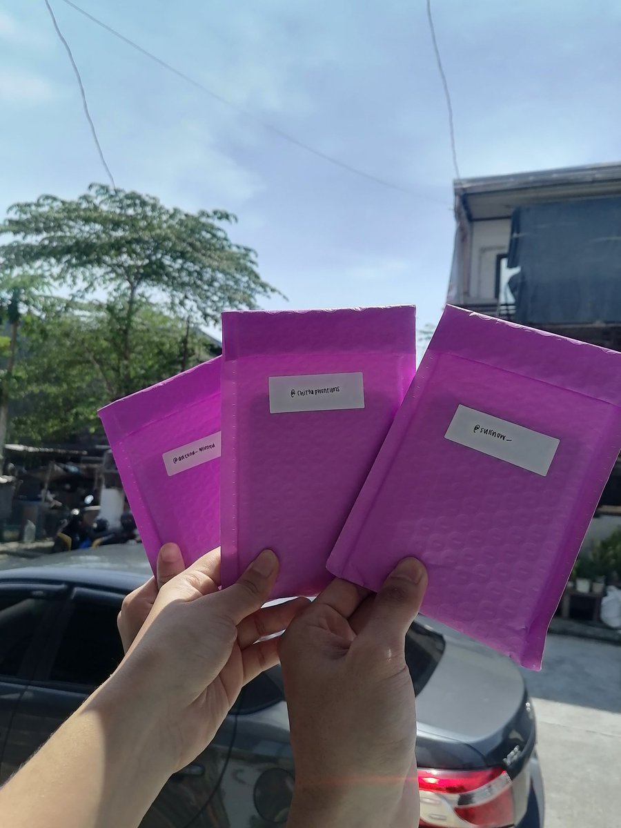 SuKnow_'s tweet photo. hello po @eskart__ dumating na po yung nafreeclaim namin nila @Chittaphonfilms @ddeonu_minteu maraming salamat po dito sana laging masarap ulam mo po 😊

#eskyumails https://t.co/IwbHCG7vBq