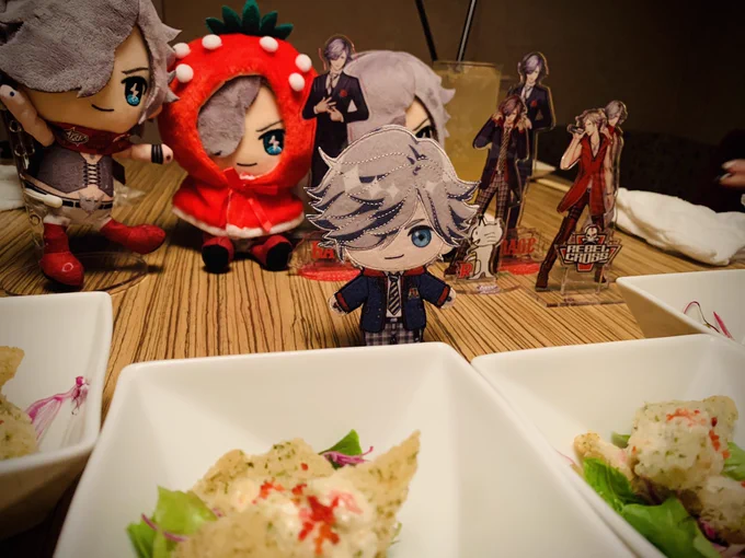 昼にはエッグスンシングスに挑み、山下公園へ。どんぐりがたくさん落ちてた。案の定レベクロベンチでARSさんにお会いしたりして。夜もレイジ会でたくさん話してきた。ありがとうありがとう 