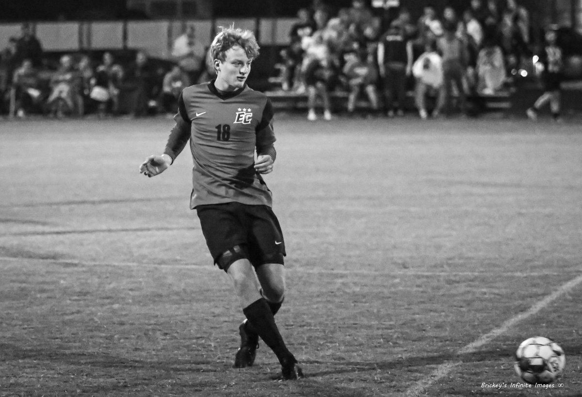 BrickImages's tweet photo. @ECLadyRaiders @EastCarterSocc1 https://t.co/shlFCIku3F