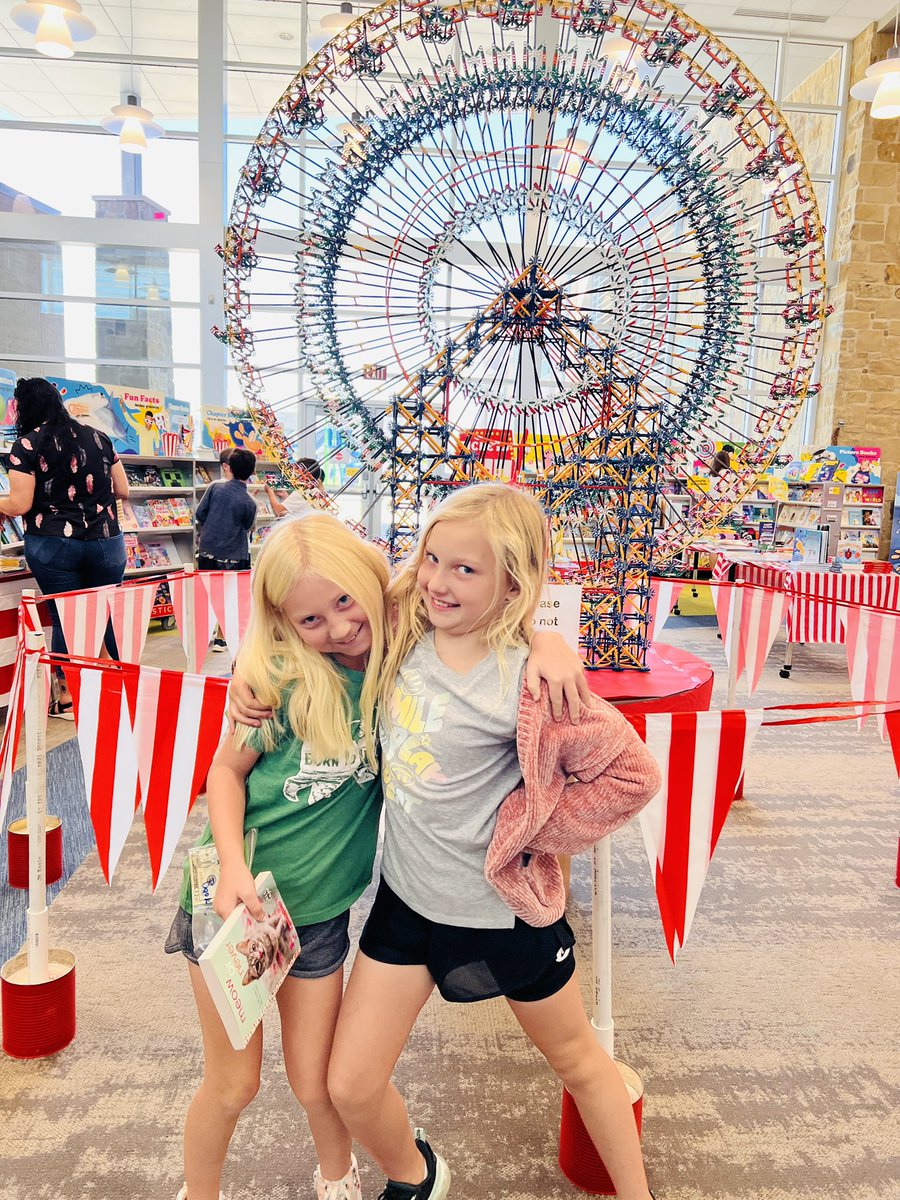 We loved shopping at the book fair today! #ACECubs