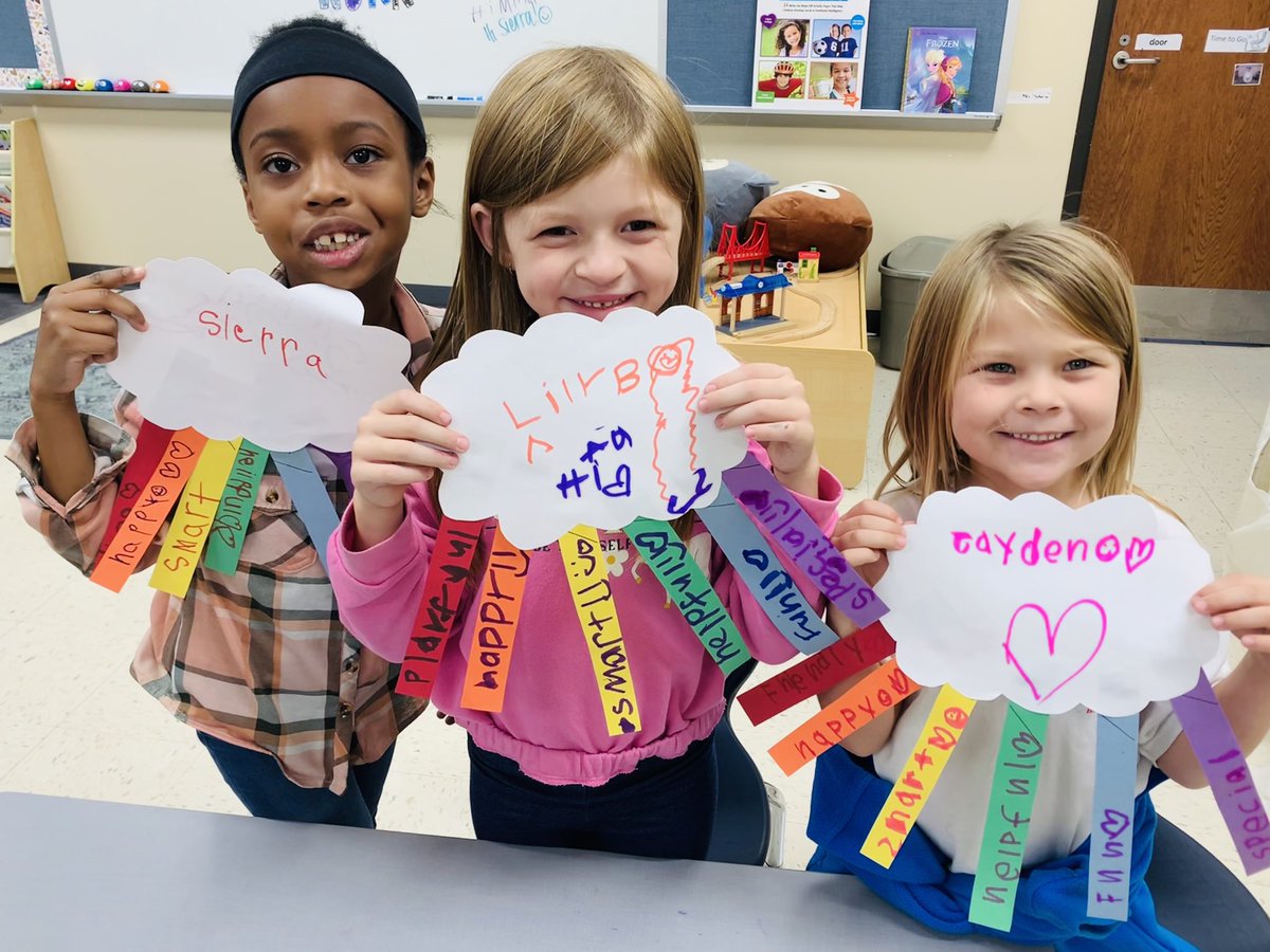 DesandreTaylor's tweet photo. #selfesteembuilding #confidence #owstrong #sd113a #OWbears @ArendtDanielle @JustineHickey2 @ms_taylor_113a @KatieNa65755014 https://t.co/My3iXFvcn9