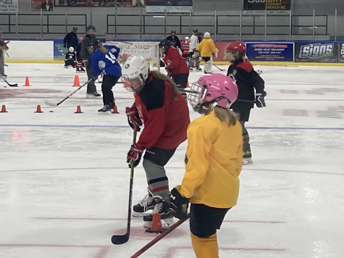 Great event this evening 36 girls in attendance! Lots of fun!! Keep up the momentum Bay Arena minor hockey #leadtheway #femalehockeyrocks  <a href="/hatchertracey/">Tracey Hatcher</a> @HkyNL