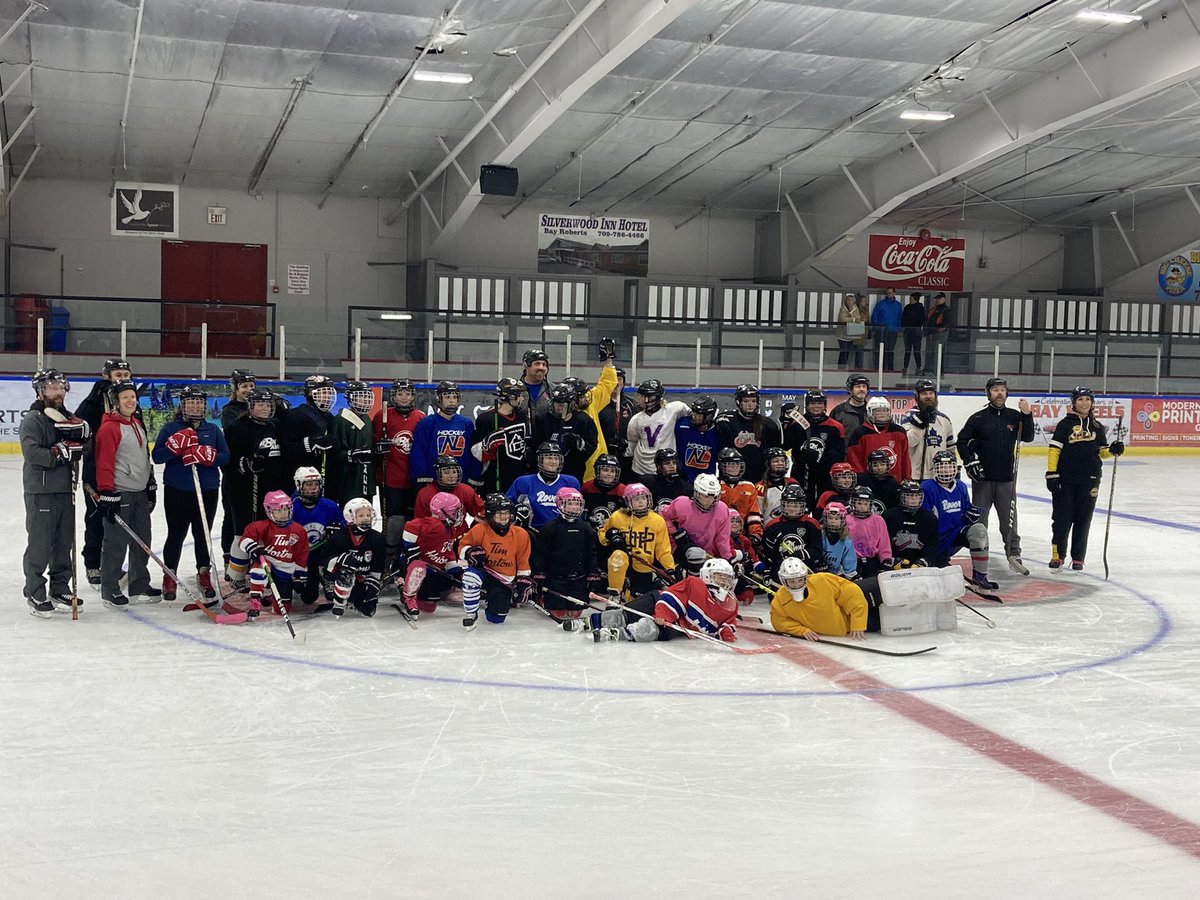 ian_flynn's tweet photo. Great event this evening 36 girls in attendance! Lots of fun!! Keep up the momentum Bay Arena minor hockey #leadtheway #femalehockeyrocks  @hatchertracey @HkyNL https://t.co/fIgehSKr4y