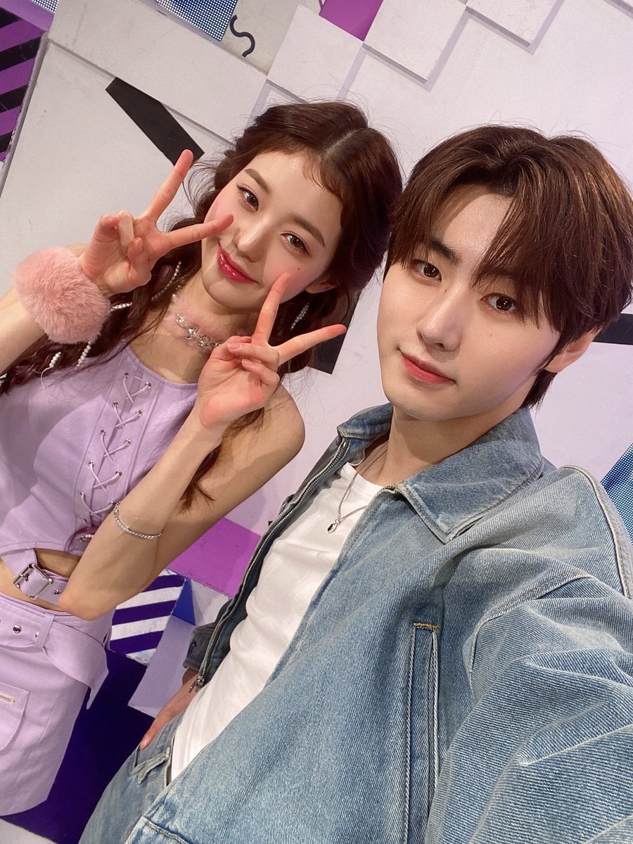 a year ago, wonyoung and sunghoon were announced to be the next mcs for music bank! 🤍