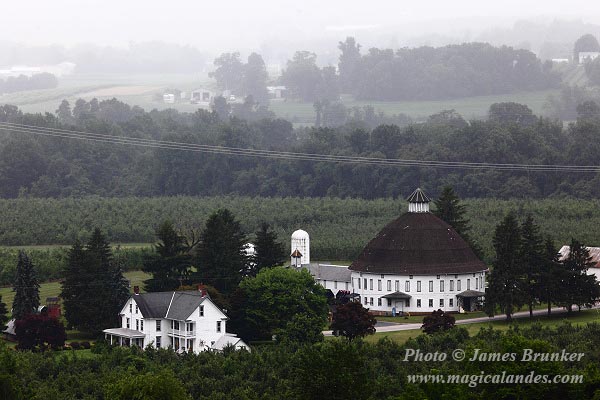 jamesbrunker's tweet photo. The #Biglerville round barn near #Gettysburg in the mist, available as prints and on products here: https://t.co/kZUPKvywfc
#BuyIntoArt #ShopEarly #FallForArt #Pennsylvania #barns #rural #ruralscenes #countryside #FarmLife #wallart #photoprints #PennState #roundbarn #farming https://t.co/nFGJjLKxg8