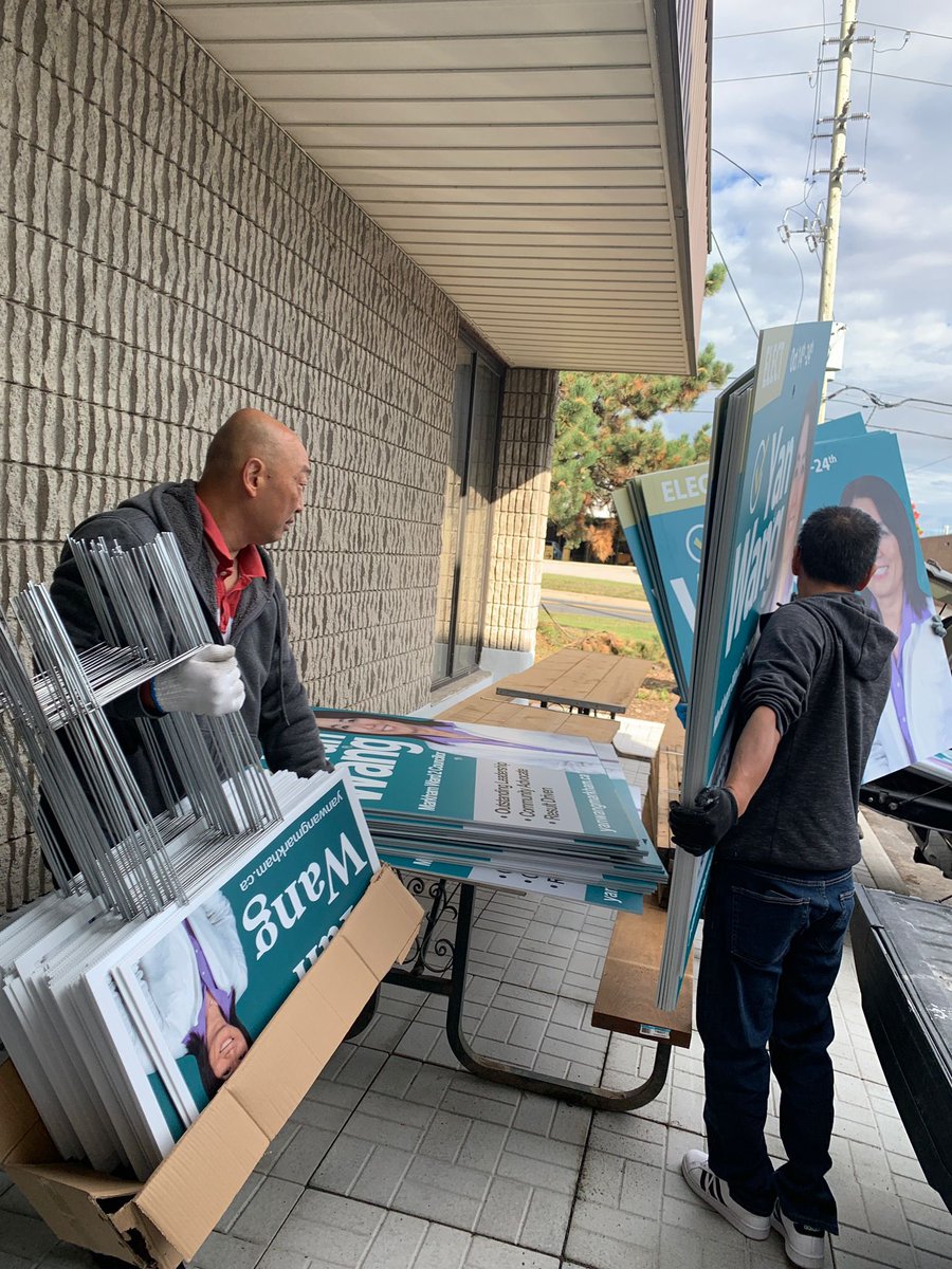 yanwangmarkham's tweet photo. All the lawn signs are up before the rain! It’s the power of team work! https://t.co/YCWz1v7Exn