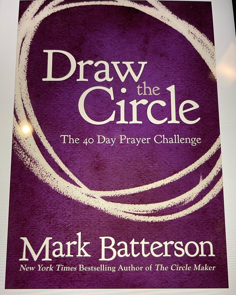 ChelleLeigh75's tweet photo. Started one of my favorite reads again with the family tonight! 

Thank you @markbatterson for such a wonderful prayer resource to guide us in a new season.  #drawthecircle #40dayprayerchallenge #familiesthatpray @ray_rice https://t.co/qmKxpUELvV