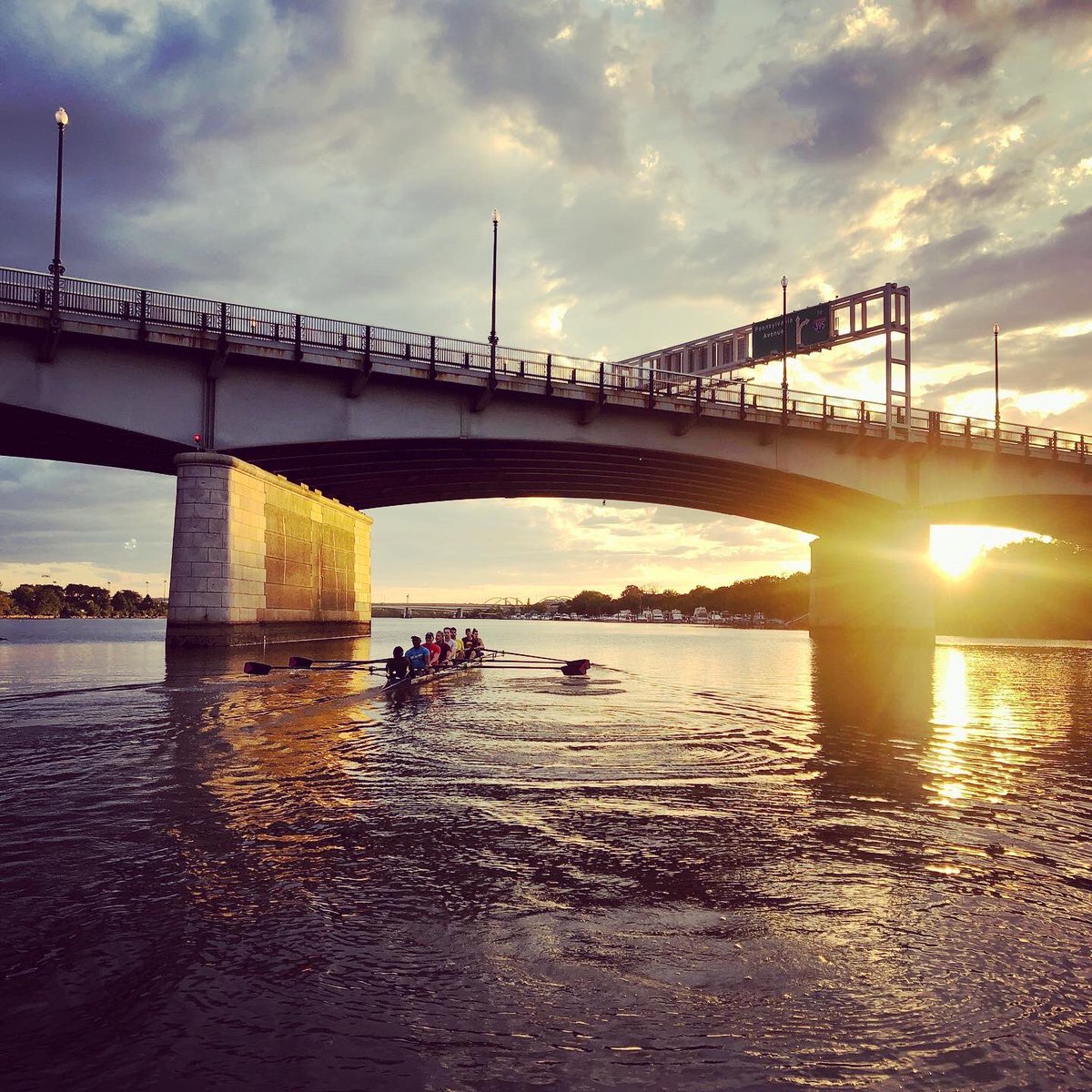 dcstrokes's tweet image. Mother Nature was just showing off tonight. #anacostiariver #washingtondc