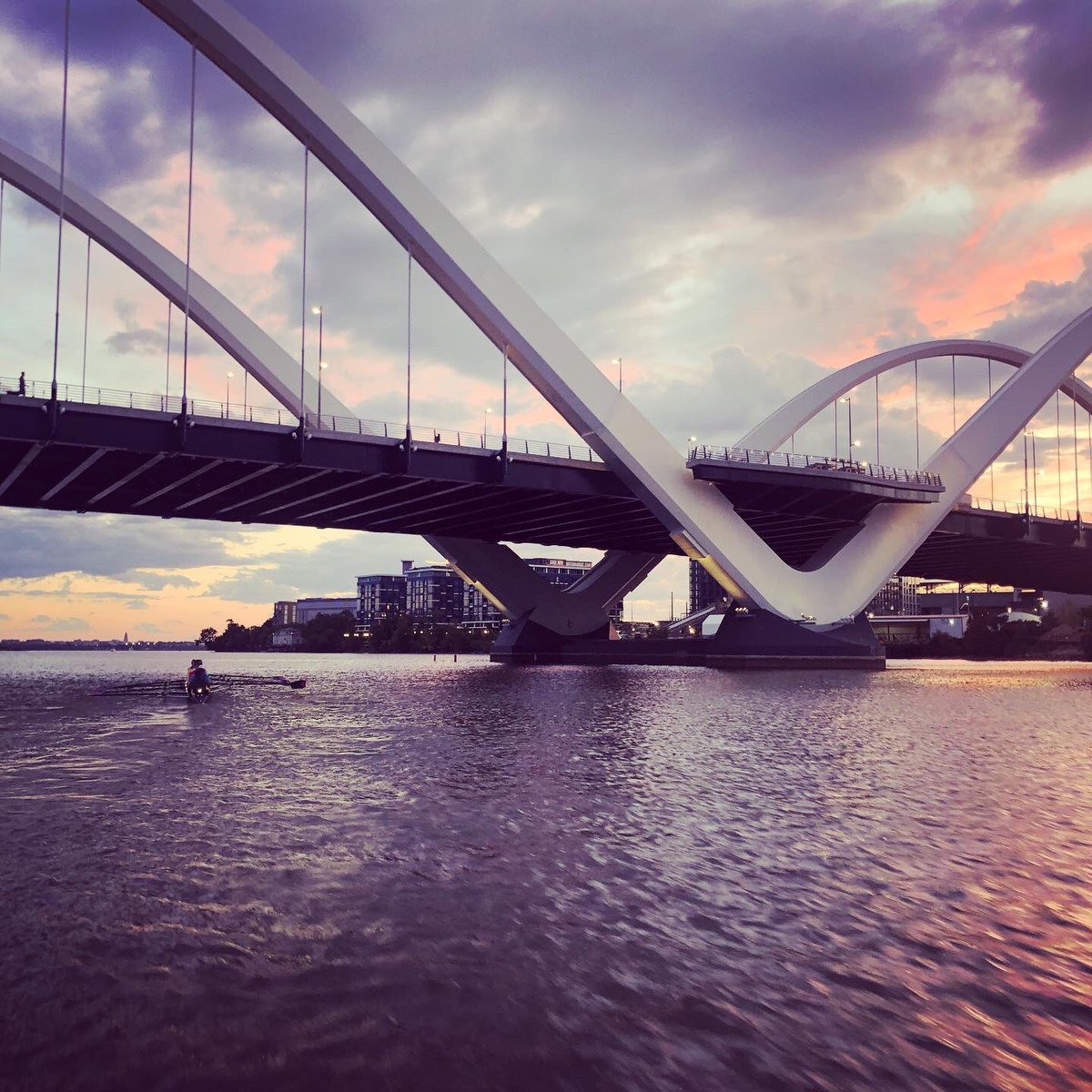 dcstrokes's tweet image. Mother Nature was just showing off tonight. #anacostiariver #washingtondc