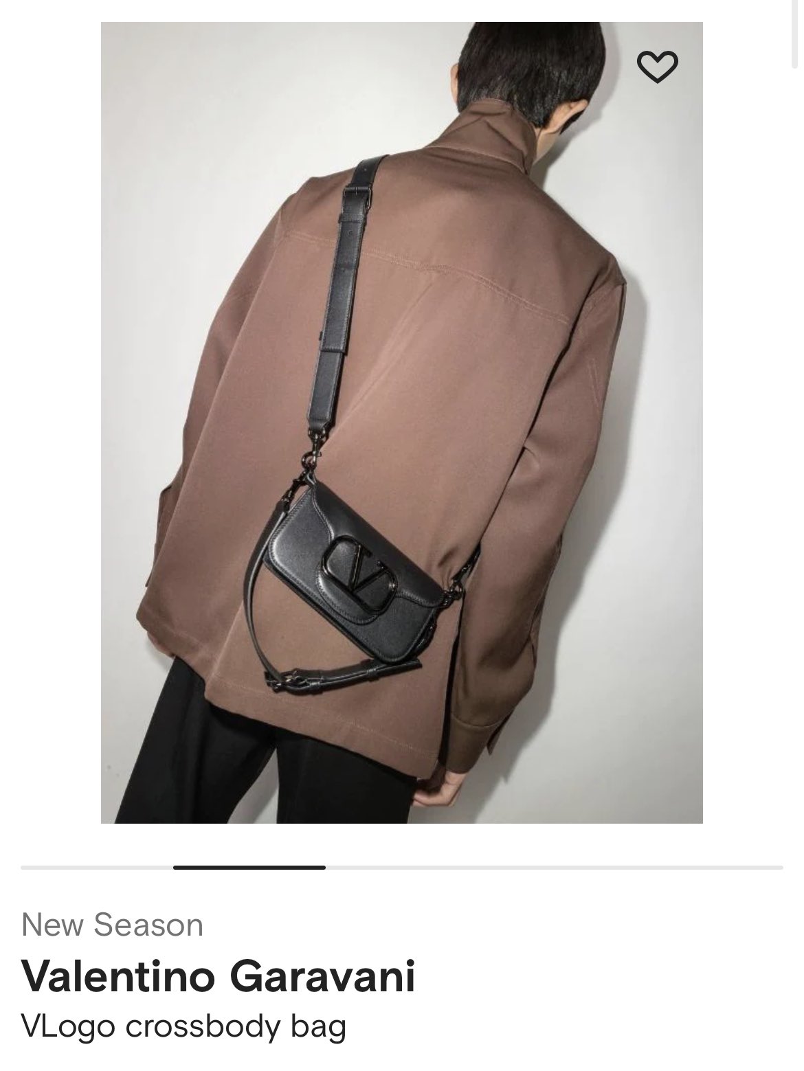 Valentino Garavani バッグBTS SUGA着用 BTS Suga's Recent Casual Stylish Airport Outfit Is Great For