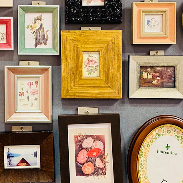 Tools_shop's tweet image. 【横浜ジョイナス店 @Tools_yokohama】
個性的なデザインの小さな額たち。
端材で組まれているので、高品質な素材を贅沢に使っていながら、驚きの低価格！

インテリアのアクセントに。
ちょっとしたギフトに。
お店で、お気に入りの1品を見つけてください。

#FRAMESTYLE
