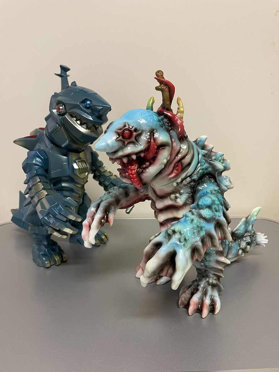 shinnaxa55's tweet photo. JETTURRE ジェットターレ
恐ろしジョーズ カイサンダー
墓場の画廊さんイベント戦利品2

櫻井さんの塗装素晴らしいです😭
ありがとうございました😊

#JETTURRE  #カイサンダー　#かっこわらい雑貨店　#墓場の画廊　#ソフビ　#怪獣　#sofubi https://t.co/SEHQxSE58K
