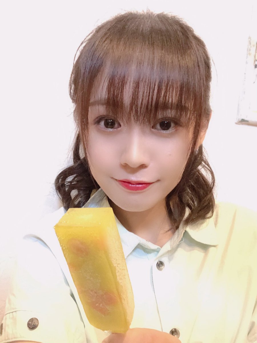 037ibuki's tweet photo. 美味しいものおすそわけ✨
甘いもの、好き？(*´꒳`*)🍦

#甘いもの好き #声優 #新人声優 https://t.co/F3ObTrYzu2