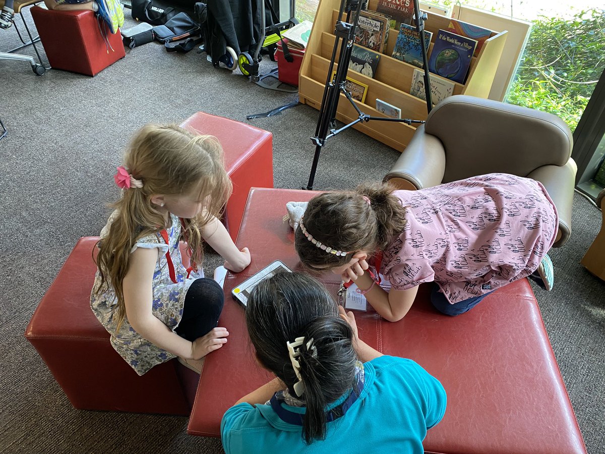 Day two of Learning Labs- working with our footage, creating sound effects, exploring transitions as we finalise our films at the Children’s Technology Play Space <a href="/UOWASSH/">Faculty of the Arts, Social Sciences & Humanities</a> <a href="/digitalchildau/">ARC Centre of Excellence for the Digital Child</a> <a href="/UOWEarlyStart/">UOW Early Start</a> #UOW