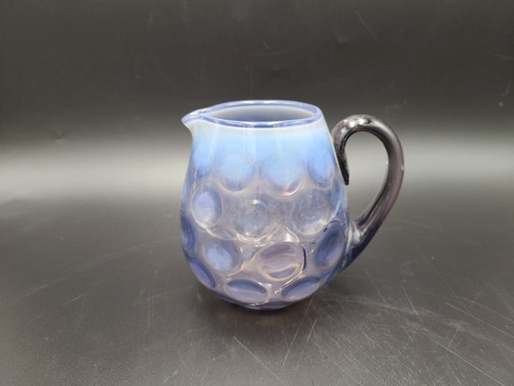 LauraCharbonnea's tweet photo. Blue opalescent bubble art https://t.co/zq1wpg9zQ2 via @EtsySocial #jewelry  #fashion  #artglass #bubbleglass https://t.co/LTpPndCx1l