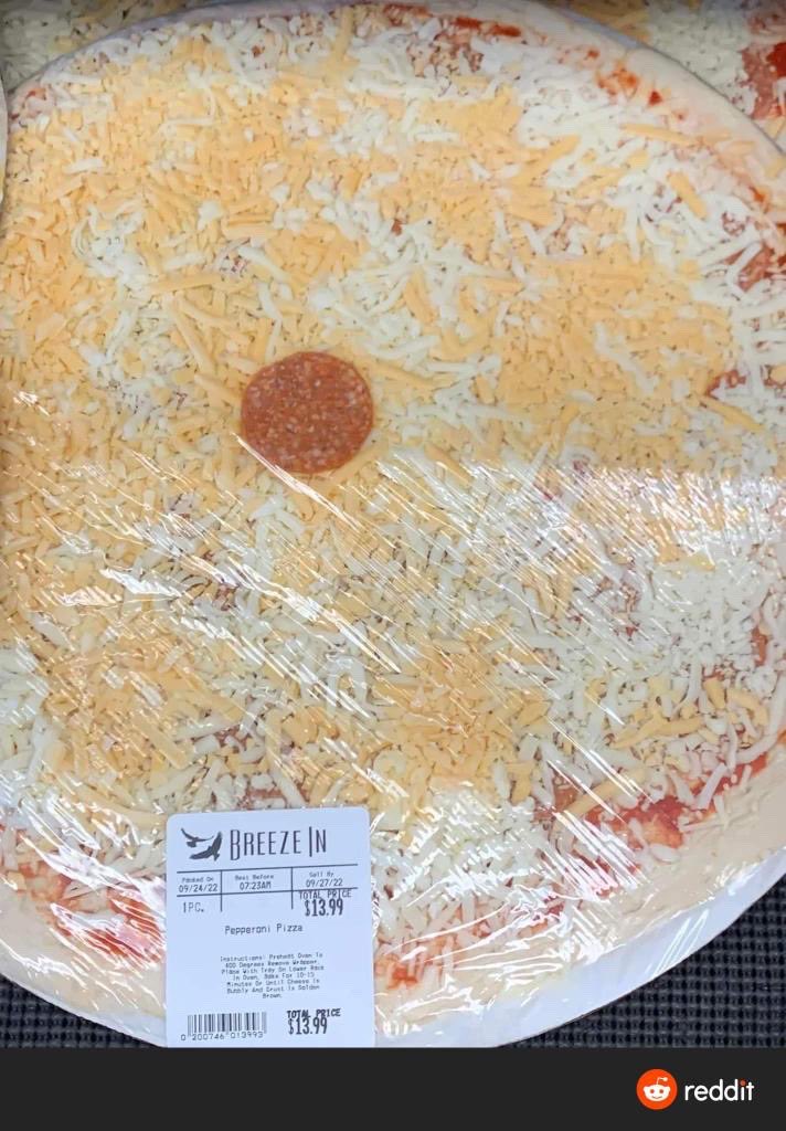 evan_breen's tweet photo. hello this is Evan can i take your order?

yeah one pepperoni pizza

got it got it https://t.co/khpt8VpTZD