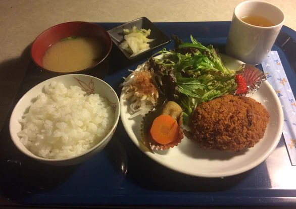 @y_ta_net もう3年前だけどこちらでお昼。コロッケランチ500円＋ブラジル400円で満足しました。BGMはガーシュインでした 