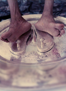 dadabhagwan's tweet image. What is the value of a Gnani’s (Enlightened one’s) feet? It is a value that is immeasurable. The Gnani’s feet is one and the only solvent to dissolve egoism! - Dada Bhagwan

To know more visit : dbf.adalaj.org/R9EyuLSc

#enlightenedone #egoism #spiritualquotes