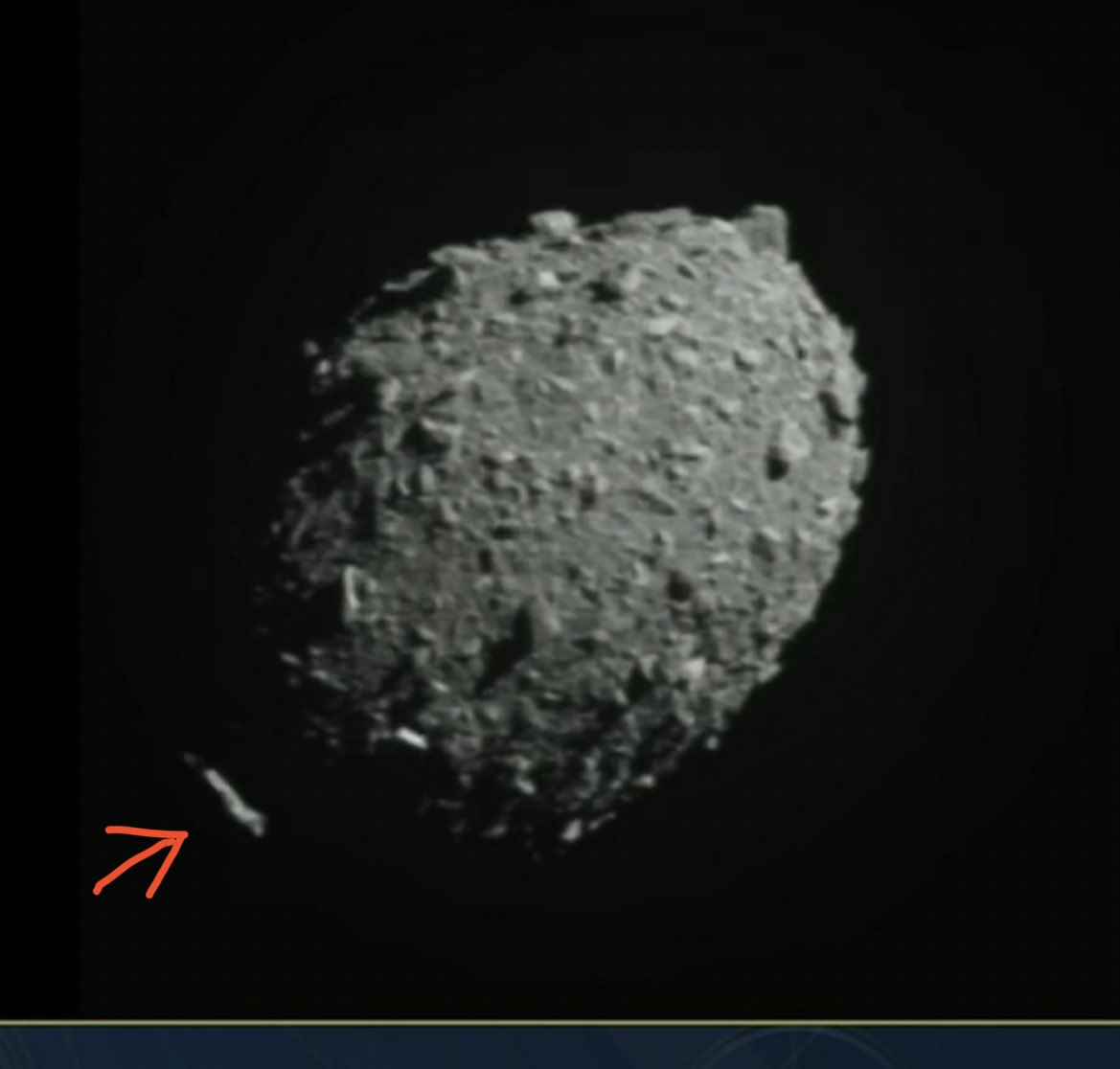jamesamerson's tweet photo. @NASASolarSystem @JeffreyEPereira @NASA What do you think of that? Obviously it’s a bolder but am amazed that it was catching some light. https://t.co/vccAaPlJaZ