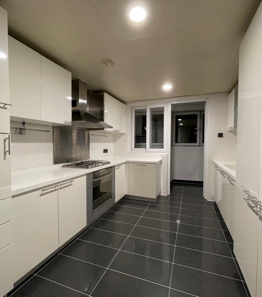【For Rent-Central Park in CBD (新城国际公寓) 】Wonderful and Amazing Apartment in the core area of Beijing CBD, close to ambassy area and Sanlitun bar street;265sqm with 4bedrooms&amp;2bathrooms. the most popular compound in Beijing for foreigners.

welcome to move in and enjoy it🌹