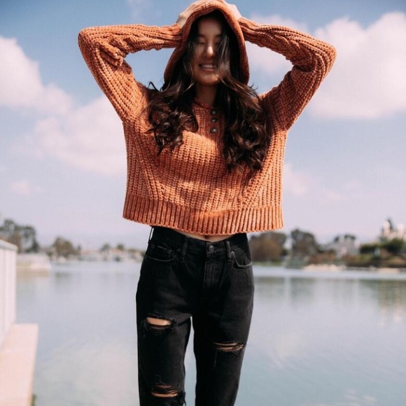 202DataGal's tweet photo. So good I had to share! Check out all the items I'm loving on @Poshmarkapp #poshmark #fashion #style #shopmycloset #madewell #carhartt #aeropostale: https://t.co/ltwWP01Mr6 https://t.co/DVb7pzynve