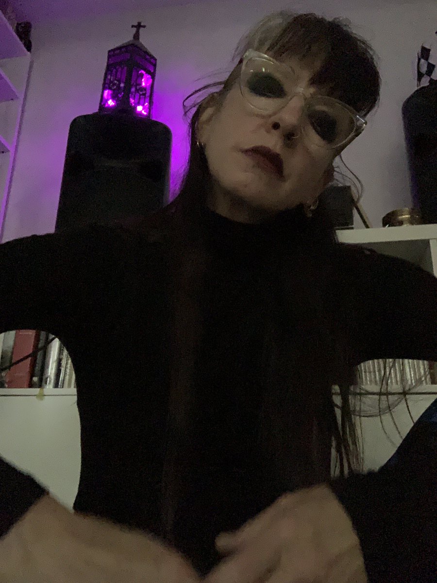 AnaToneDaMania's tweet photo. Today. #bohogoth #rockawaysiren https://t.co/tSzVcix8u8