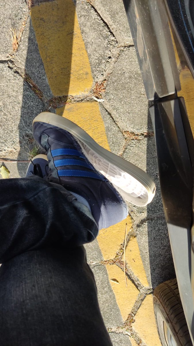 celonicomedes's tweet photo. @adidas, pandemic period makes your shoes weaker than I expected 😕 https://t.co/V85VQq1yvW
