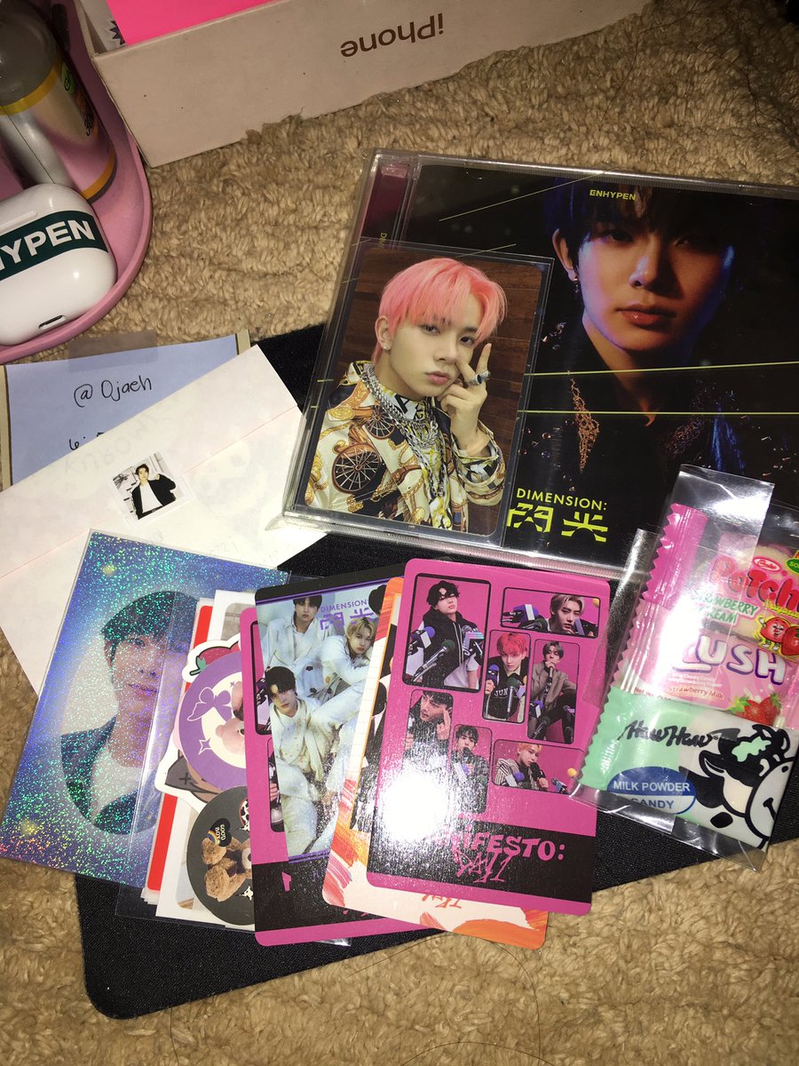 cafaeri's tweet photo. Love Mail! <33
#jaemail⋆⁺⋆ ☾⋆⁺
Hi! hee versace came home safe and soundd! tysm super happy with this purchase huhu😭❤️
- { ;; @liahauls / #thaliahauls } https://t.co/DTdJumWYXJ